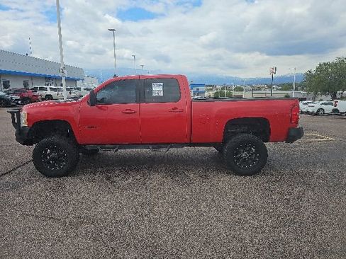 Used 2014 Chevrolet Silverado 2500 LTZ w/ LTZ Plus Package AWD/4WD image 9