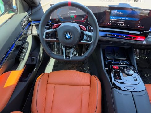 Used 2026 BMW M5 w/ Executive Package image 13