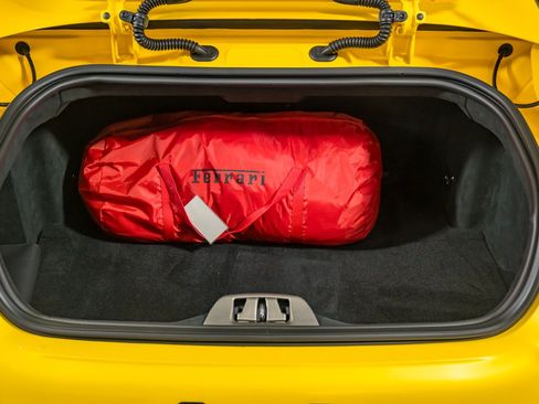 Used 2022 Ferrari 812 GTS RWD image 51