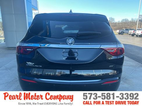 Certified 2024 Buick Enclave Essence w/ Sport Touring Edition image 5