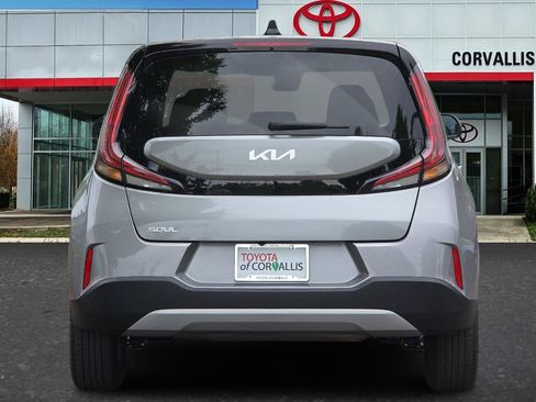 Used 2025 Kia Soul LX w/ LX Technology Package FWD image 5