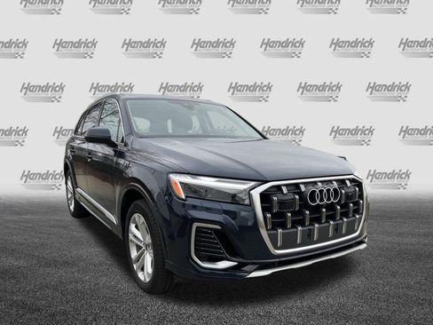 Used 2025 Audi Q7 Premium Plus w/ Premium Plus Package image 2
