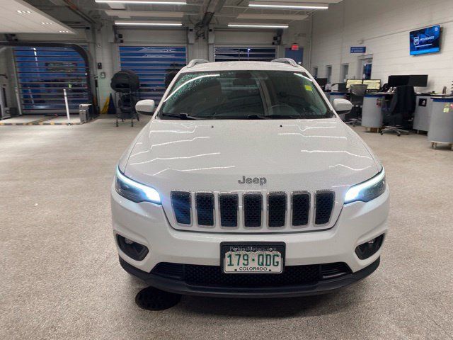 Used 2019 Jeep Cherokee Latitude FWD image 2