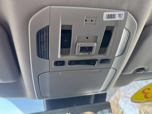 Used 2023 Toyota Highlander Platinum image 26