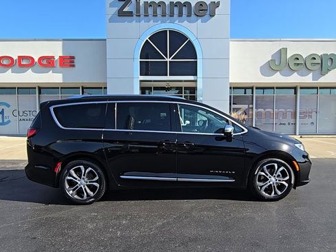 New 2026 Chrysler Pacifica Pinnacle w/ Trailer Tow Group image 9