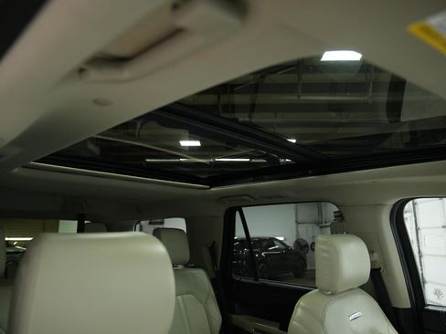 Used 2021 Ford Expedition Platinum image 22