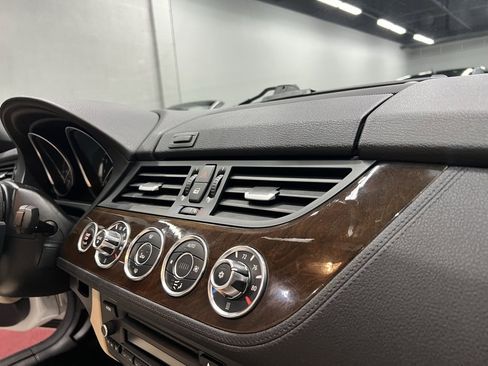 Used 2011 BMW Z4 sDrive30i image 48