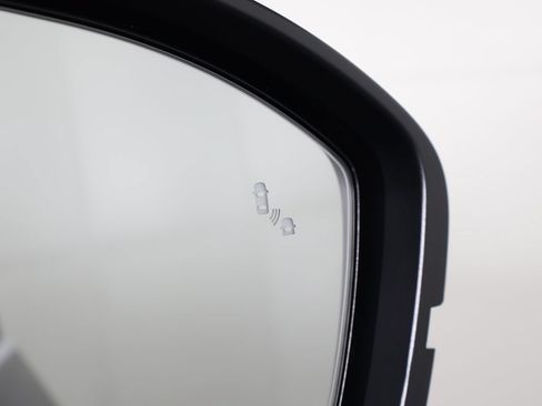 Used 2023 Nissan Pathfinder SL w/ Black Appearance Package AWD/4WD image 42