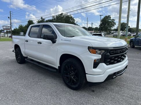 Used 2023 Chevrolet Silverado 1500 Custom w/ 2.7L Blackout Package RWD image 4