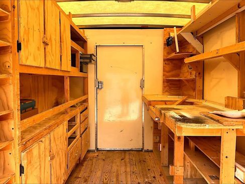 Used 2017 Chevrolet Express 3500 RWD image 29