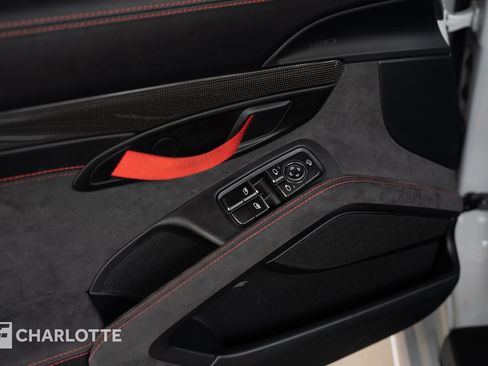 Used 2021 Porsche 718 Boxster Spyder RWD image 21