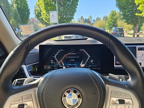 Used 2025 BMW X7 xDrive40i AWD/4WD image 27