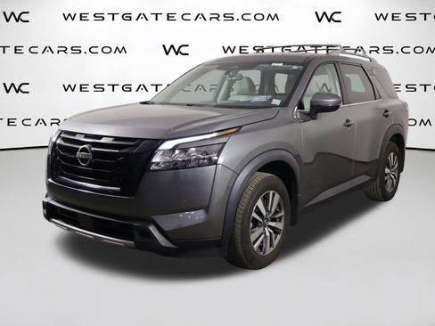 Used 2024 Nissan Pathfinder SL w/ Black Appearance Package FWD image 1