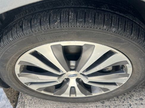 Used 2021 Subaru Ascent Limited w/ Technology Package image 9