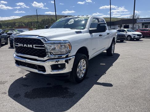 Used 2023 RAM 2500 Big Horn w/ Level 1 Equipment Group AWD/4WD image 8