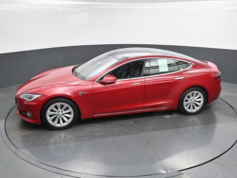 Used 2017 Tesla Model S AWD image 42