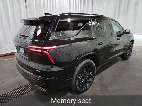 Certified 2025 Chevrolet Traverse RS w/ LPO, Floor Liner Package AWD/4WD image 3
