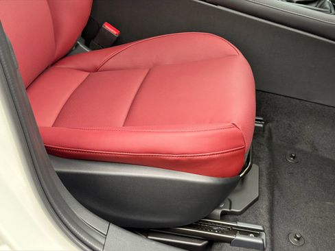 New 2026 MAZDA MAZDA3 Hatchback w/Premium Plus Pkg image 11