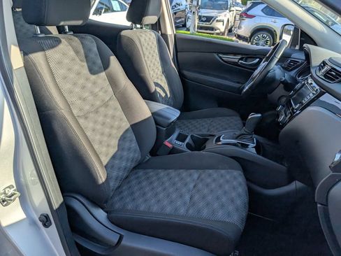 Certified 2021 Nissan Rogue Sport SV FWD image 19