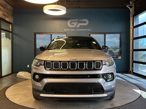 Used 2023 Jeep Compass Limited w/ Sun and Sound Group AWD/4WD image 8