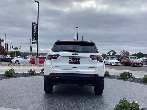 Used 2020 Jeep Compass Trailhawk image 6