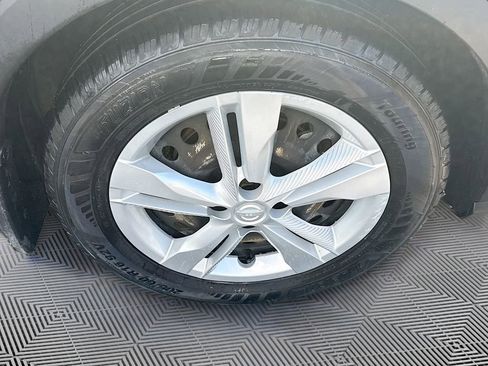 Used 2021 Nissan Kicks S image 30