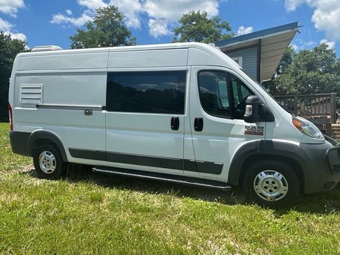 Used 2014 RAM ProMaster 2500 w/ Premium Appearance Group FWD image 1