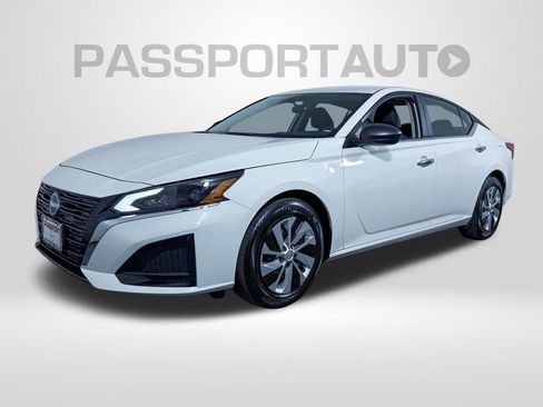 Certified 2025 Nissan Altima 2.5 S image 2