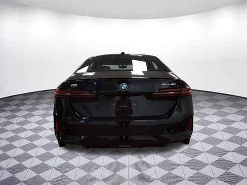 New 2026 BMW i5 eDrive40 w/ Executive Package image 9