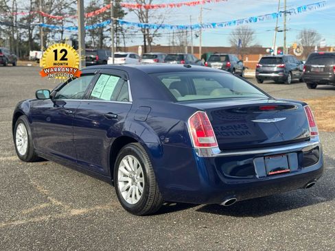 Used 2014 Chrysler 300 image 2
