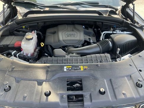 Used 2023 Jeep Grand Cherokee L Overland w/ MOPAR Finishing Package AWD/4WD image 12