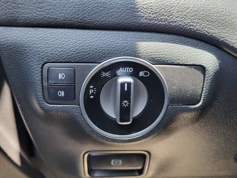 Used 2015 Mercedes-Benz GLA 250 4MATIC image 31