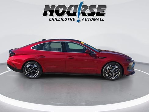 Used 2024 Hyundai Sonata SEL w/ Convenience Package FWD image 9