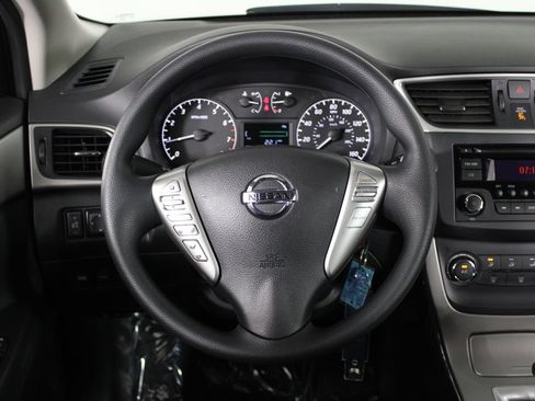 Used 2015 Nissan Sentra S FWD image 9