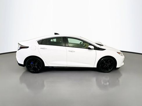 Used 2018 Chevrolet Volt Premier w/ Driver Confidence Package FWD image 8