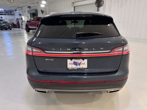 Used 2023 Lincoln Nautilus AWD w/ Premium Package image 26