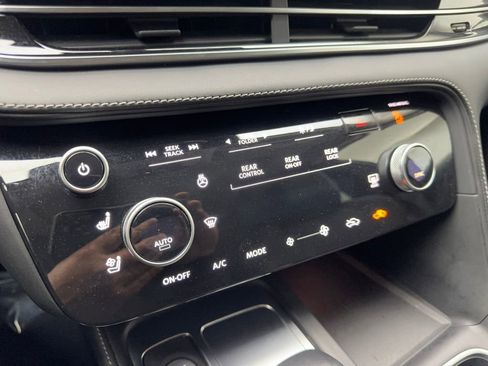 Used 2023 INFINITI QX60 Luxe w/ Performance Audio Package image 70