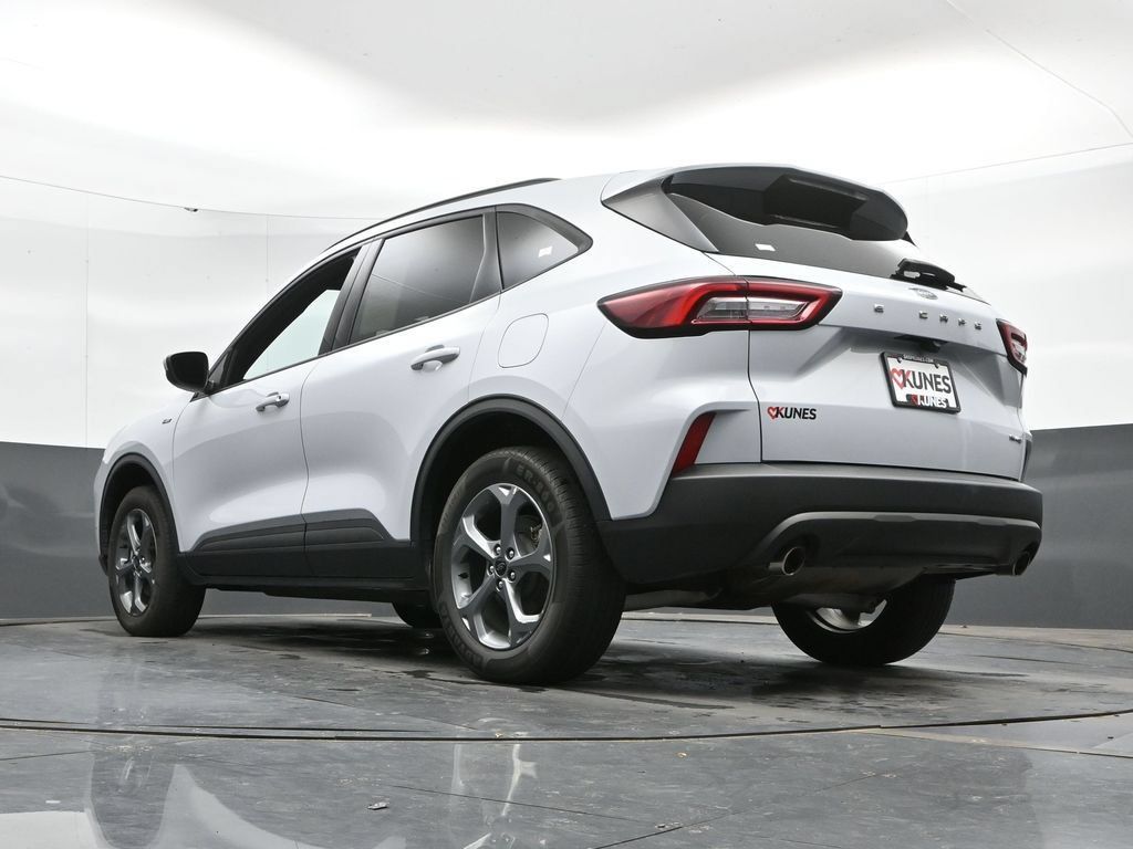 Used 2025 Ford Escape ST-Line Select AWD/4WD image 47