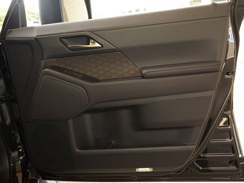 Used 2026 Lexus GX 550 AWD/4WD image 18