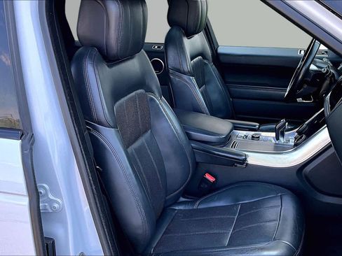Used 2019 Land Rover Range Rover Sport HSE AWD/4WD image 8