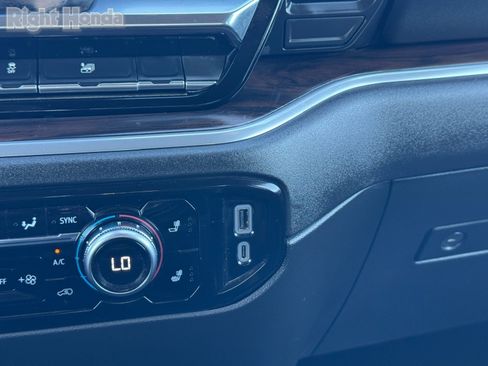 Used 2024 GMC Sierra 1500 SLT image 22