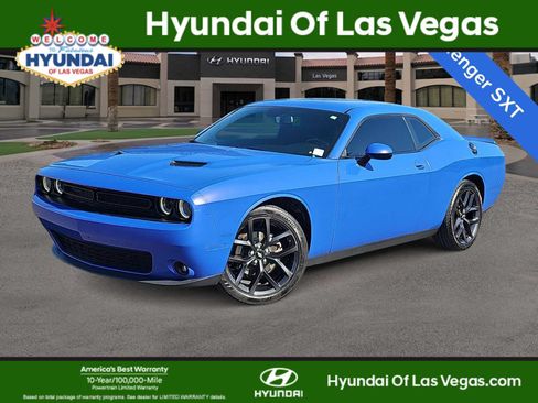 Used 2019 Dodge Challenger SXT w/ Blacktop Package RWD image 1