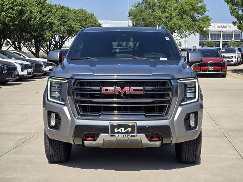 Used 2023 GMC Yukon XL AT4 w/ AT4 Premium Package AWD/4WD image 11