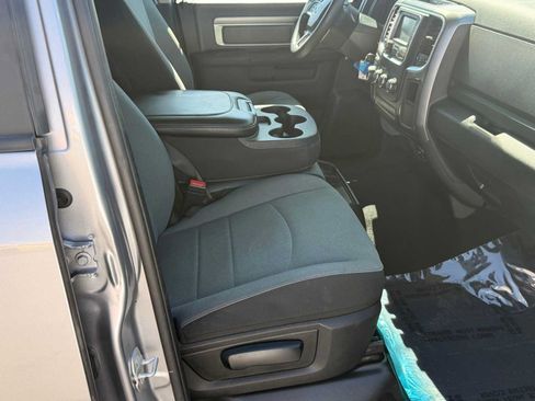 Used 2021 RAM 1500 Classic SLT RWD image 28