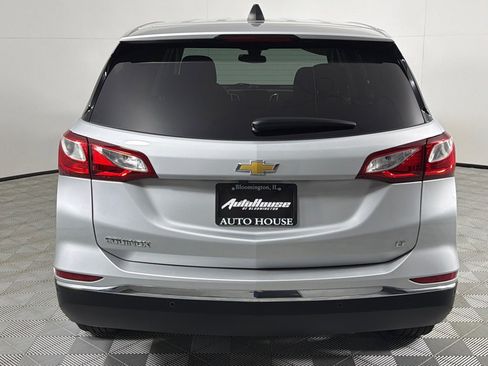 Used 2020 Chevrolet Equinox LT w/ Driver Convenience Package image 4