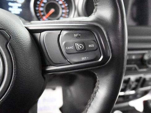 Used 2022 Jeep Gladiator Sport image 33