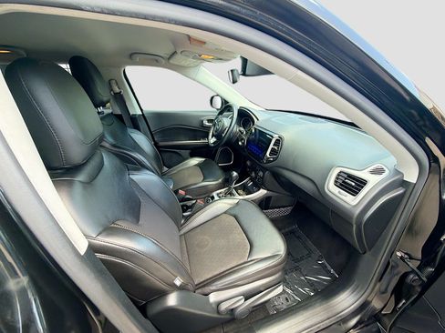 Used 2020 Jeep Compass Latitude FWD image 31