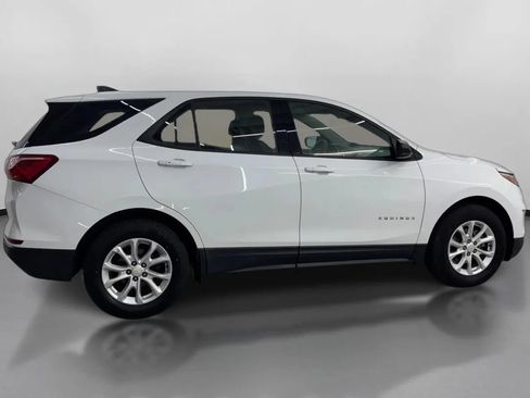 Used 2019 Chevrolet Equinox LS FWD image 11