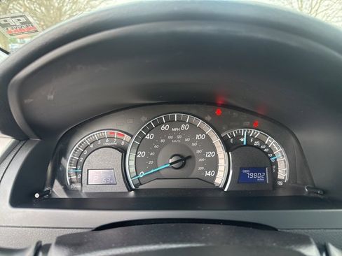 Used 2014 Toyota Camry SE image 25