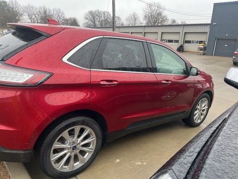 Used 2017 Ford Edge Titanium w/ Equipment Group 301A image 11